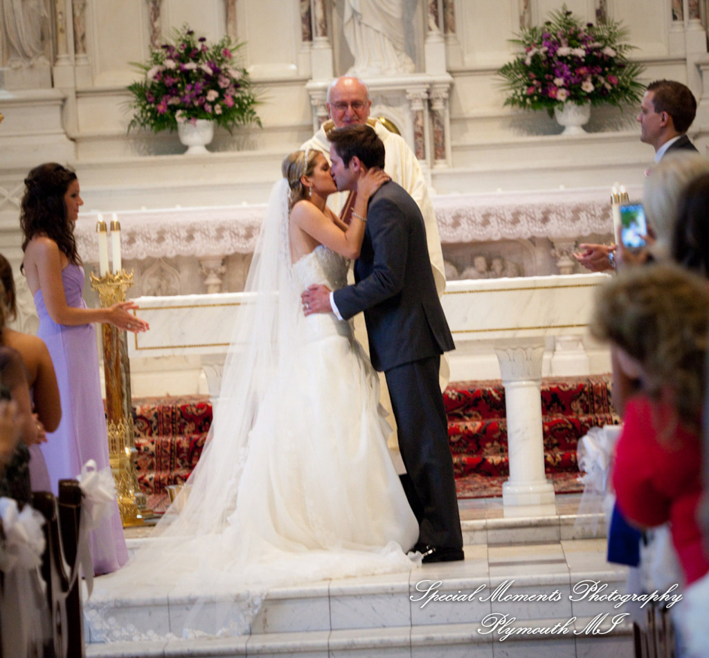 Michael & Genevieve at St. Paul on the lake Grosse Pointe Farms wedding photography