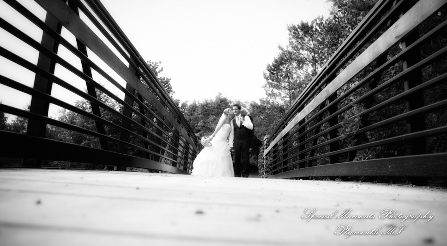 Michael & Genevieve at St. Paul on the lake Grosse Pointe Farms wedding photography