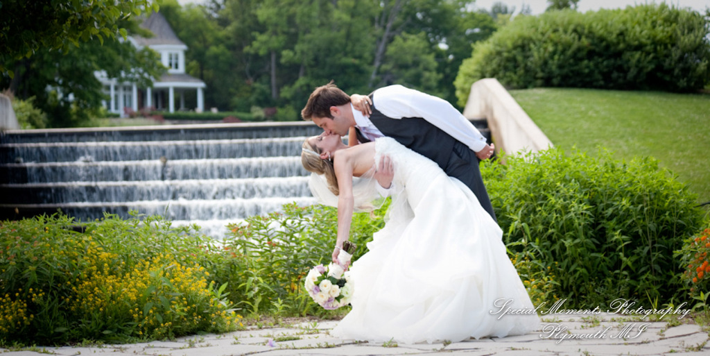 Michael & Genevieve at St. Paul on the lake Grosse Pointe Farms wedding photography