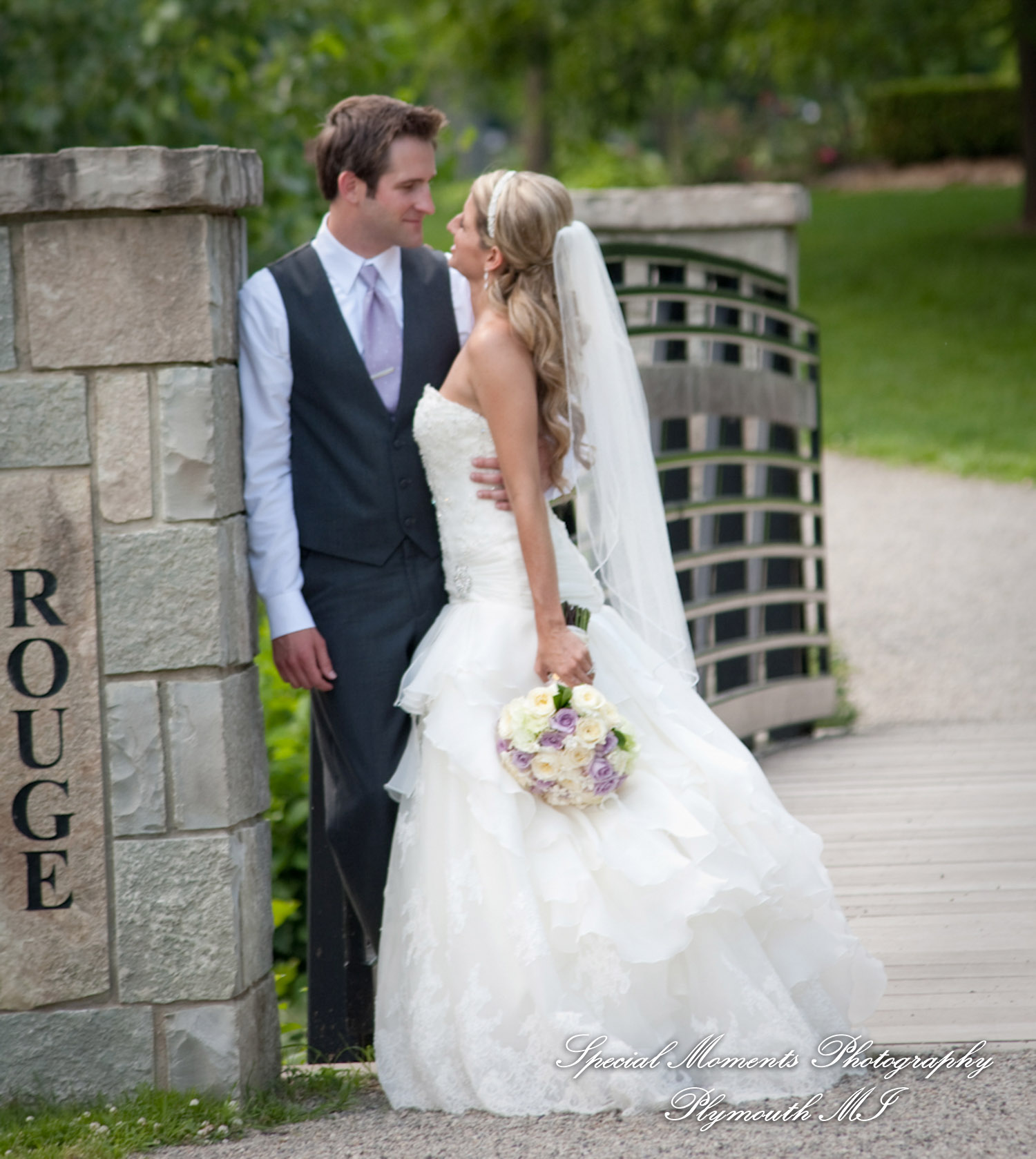 Michael & Genevieve at St. Paul on the lake Grosse Pointe Farms wedding photography