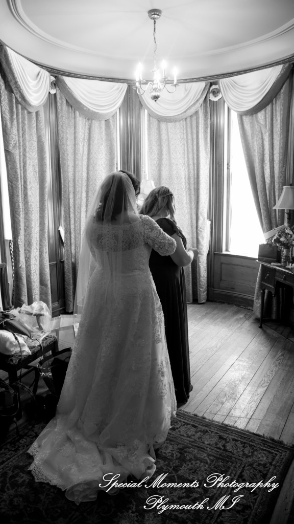 Beverly & Mark at The Whitney Detroit MI wedding photography