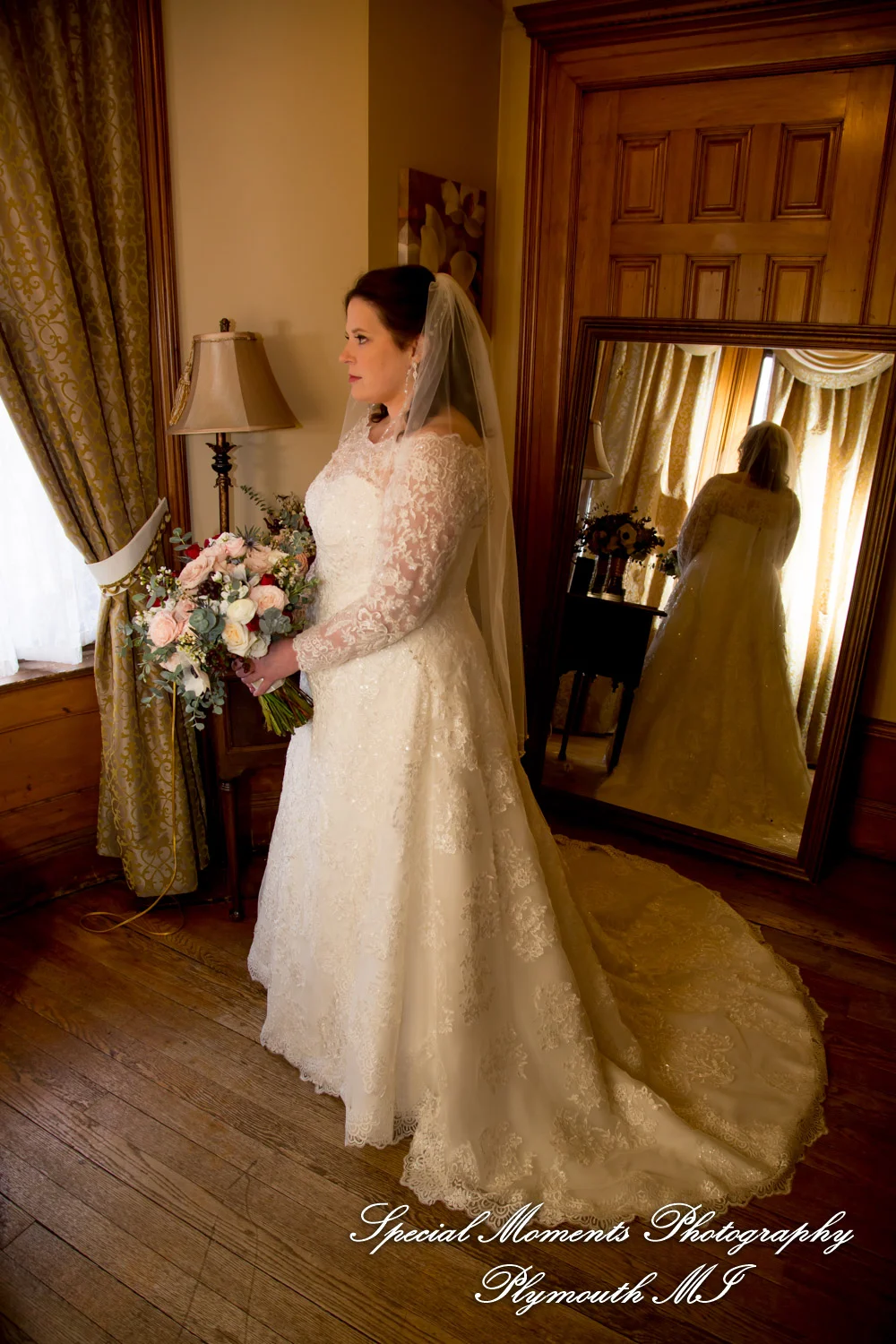 The Whitney Detroit MI wedding photograph