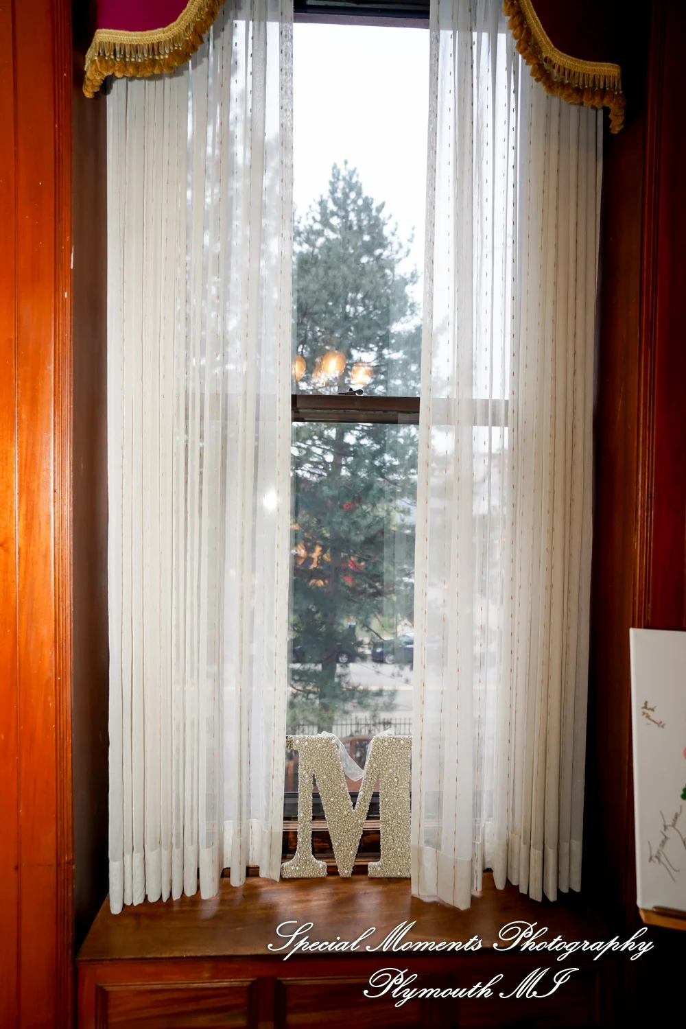The Whitney Detroit MI wedding photograph