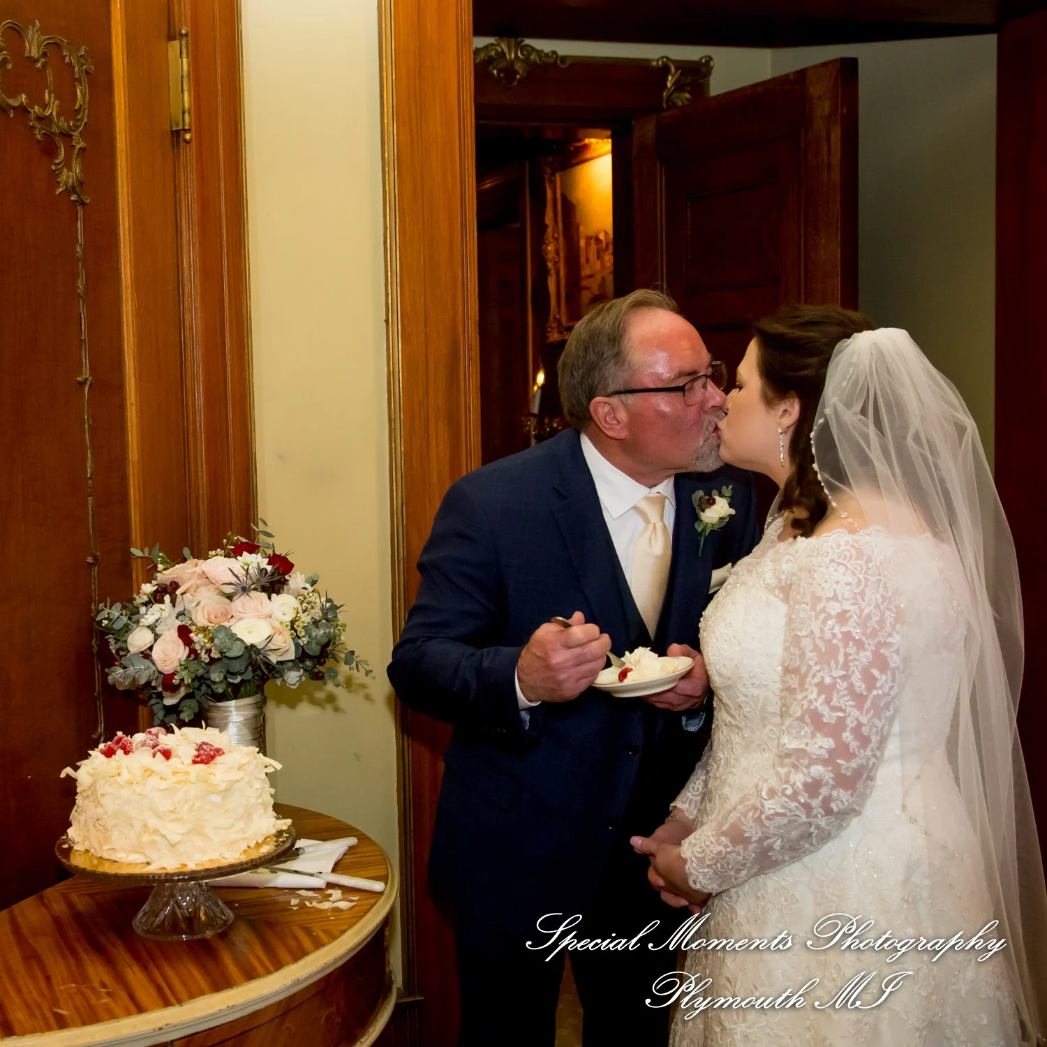 The Whitney Detroit MI wedding photograph