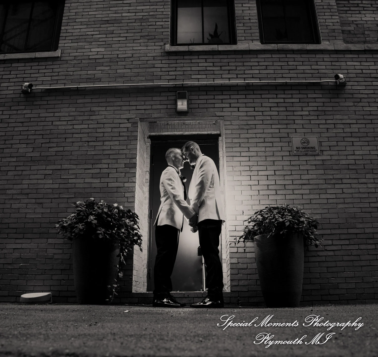 Masonic Temple Detroit MI wedding photograph