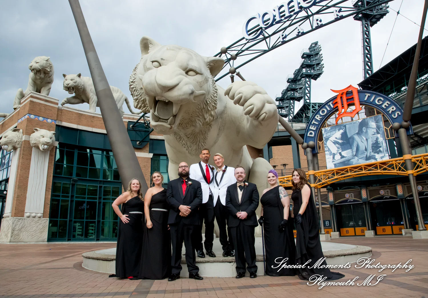 Masonic Temple Detroit MI wedding photograph