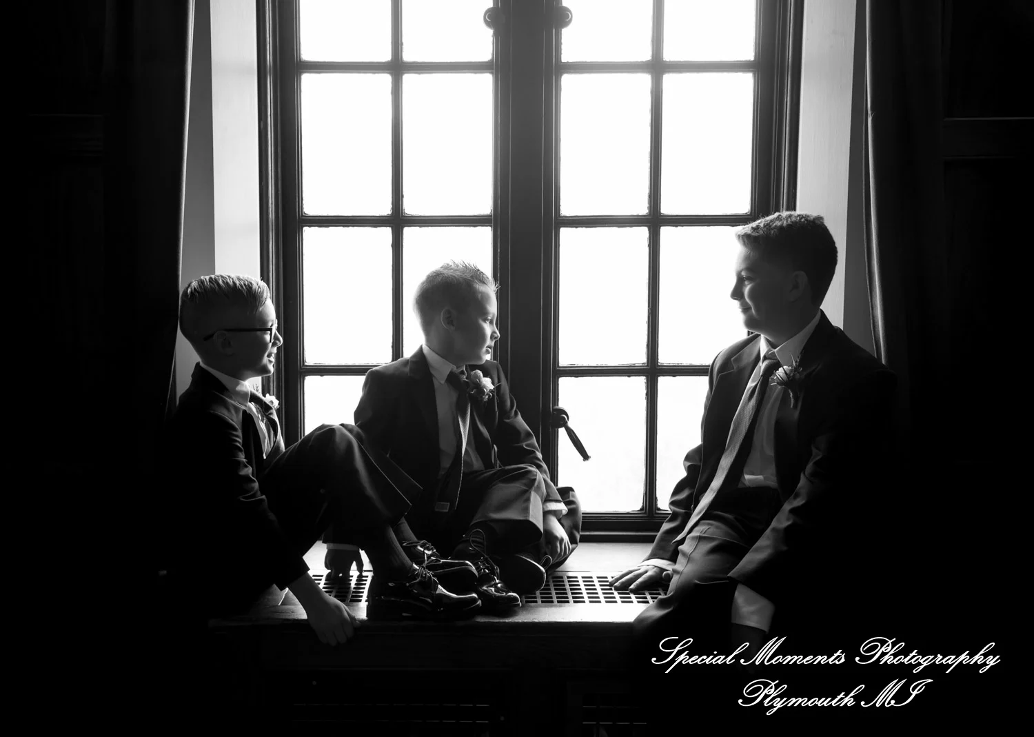 Masonic Temple Detroit MI wedding photograph