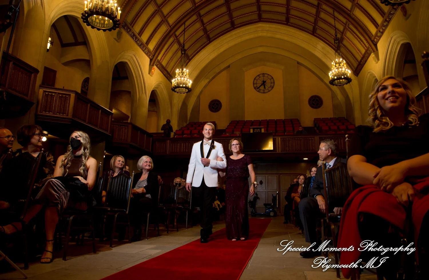 Masonic Temple Detroit MI wedding photograph