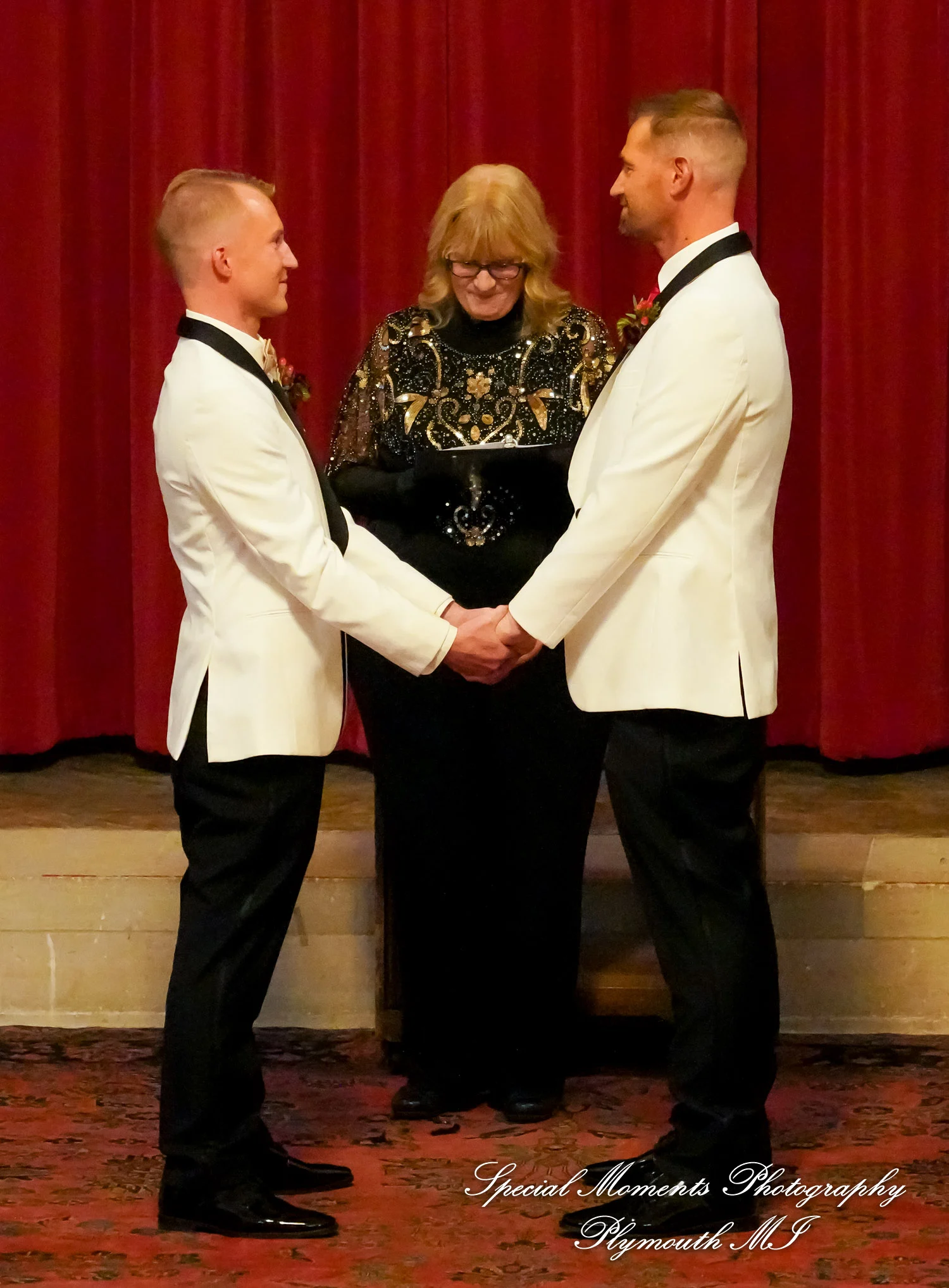 Masonic Temple Detroit MI wedding photograph