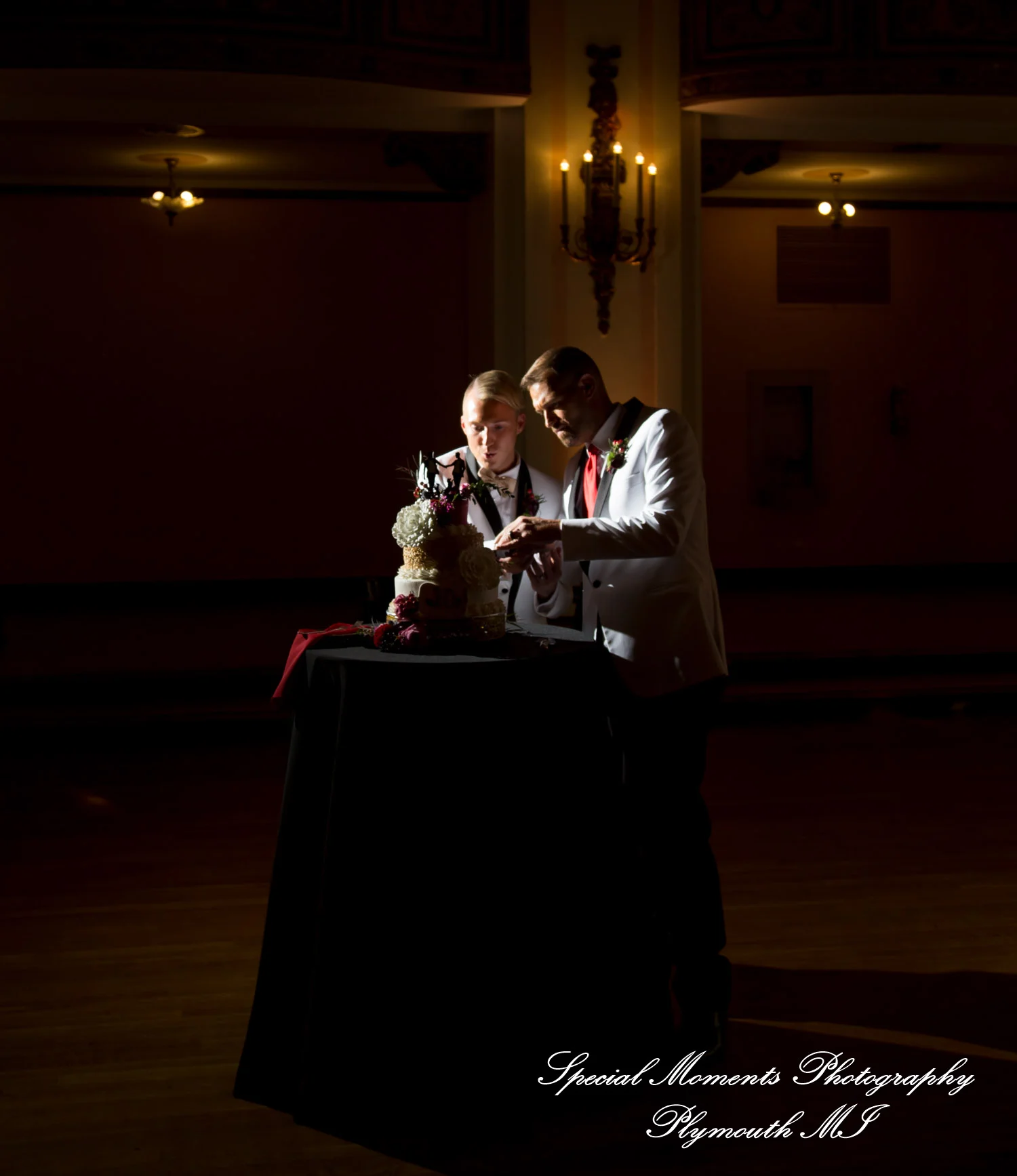 Masonic Temple Detroit MI wedding photograph