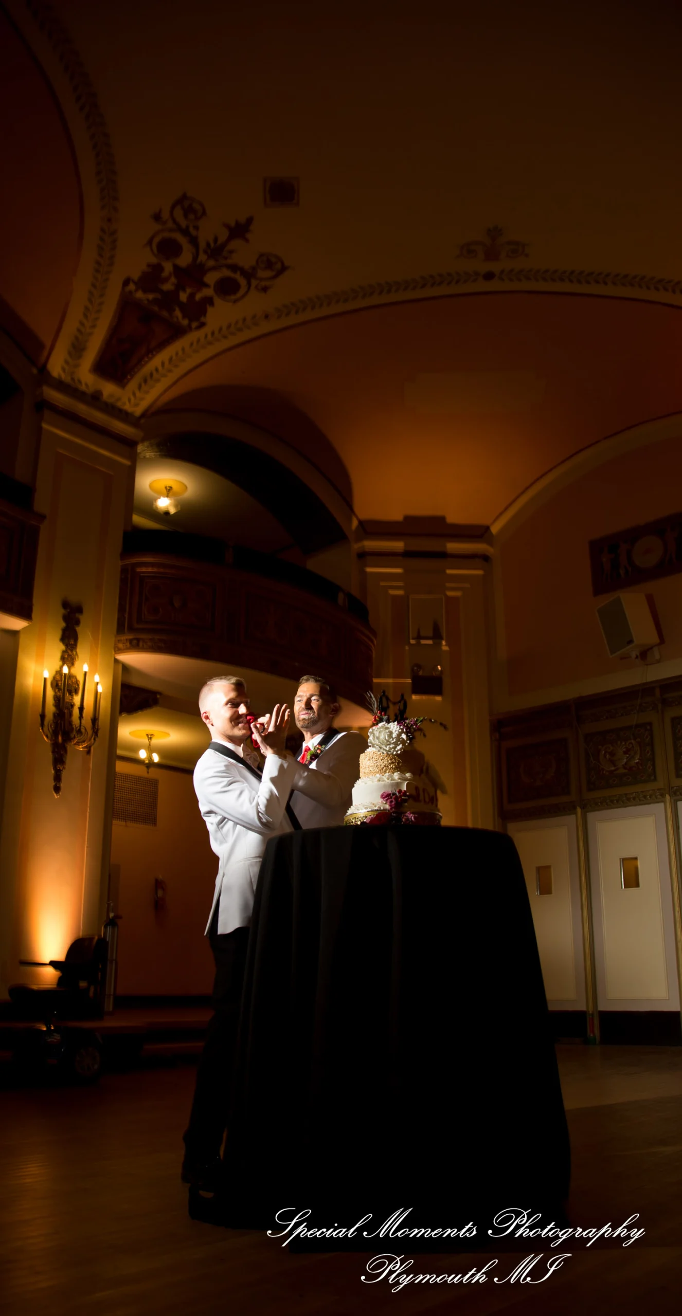Masonic Temple Detroit MI wedding photograph