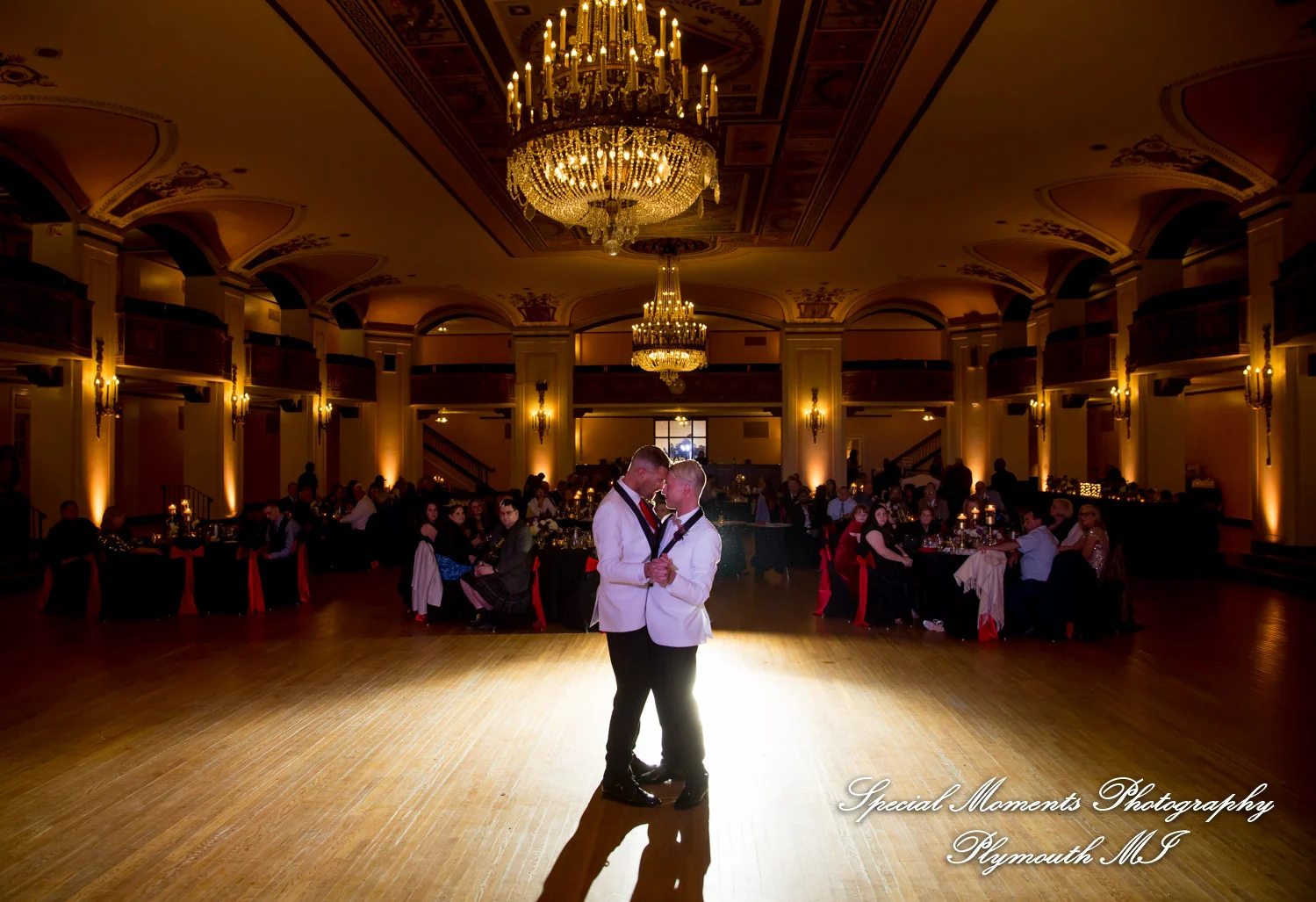 Masonic Temple Detroit MI wedding photograph