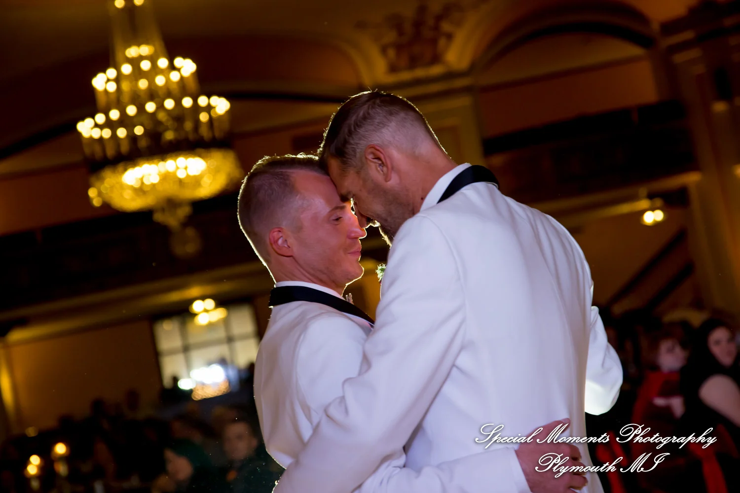 Masonic Temple Detroit MI wedding photograph