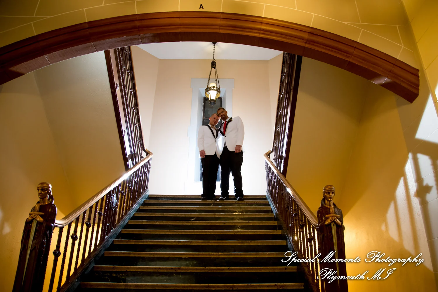 Masonic Temple Detroit MI wedding photograph