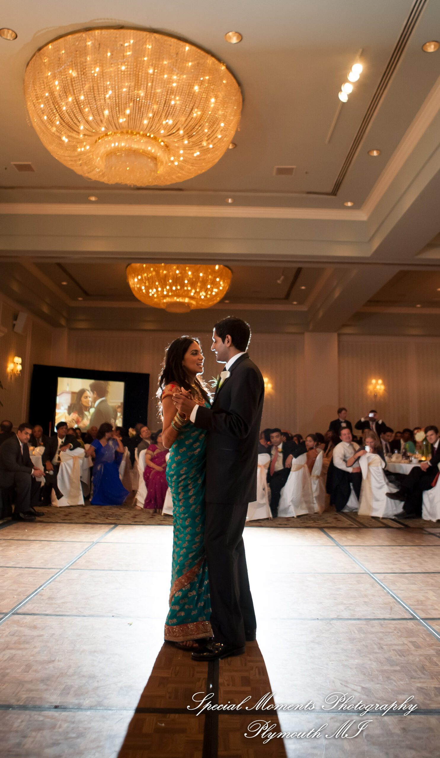Manali & Chetan at The Dearborn Inn Hindu wedding photography SECOND Half of the day