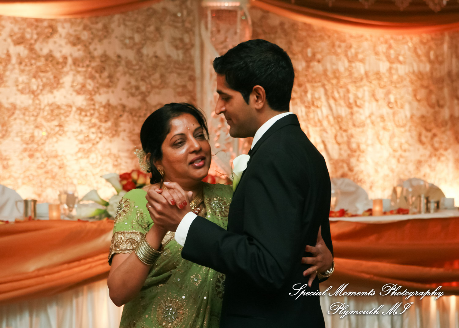 Manali & Chetan at The Dearborn Inn Hindu wedding photography SECOND Half of the day