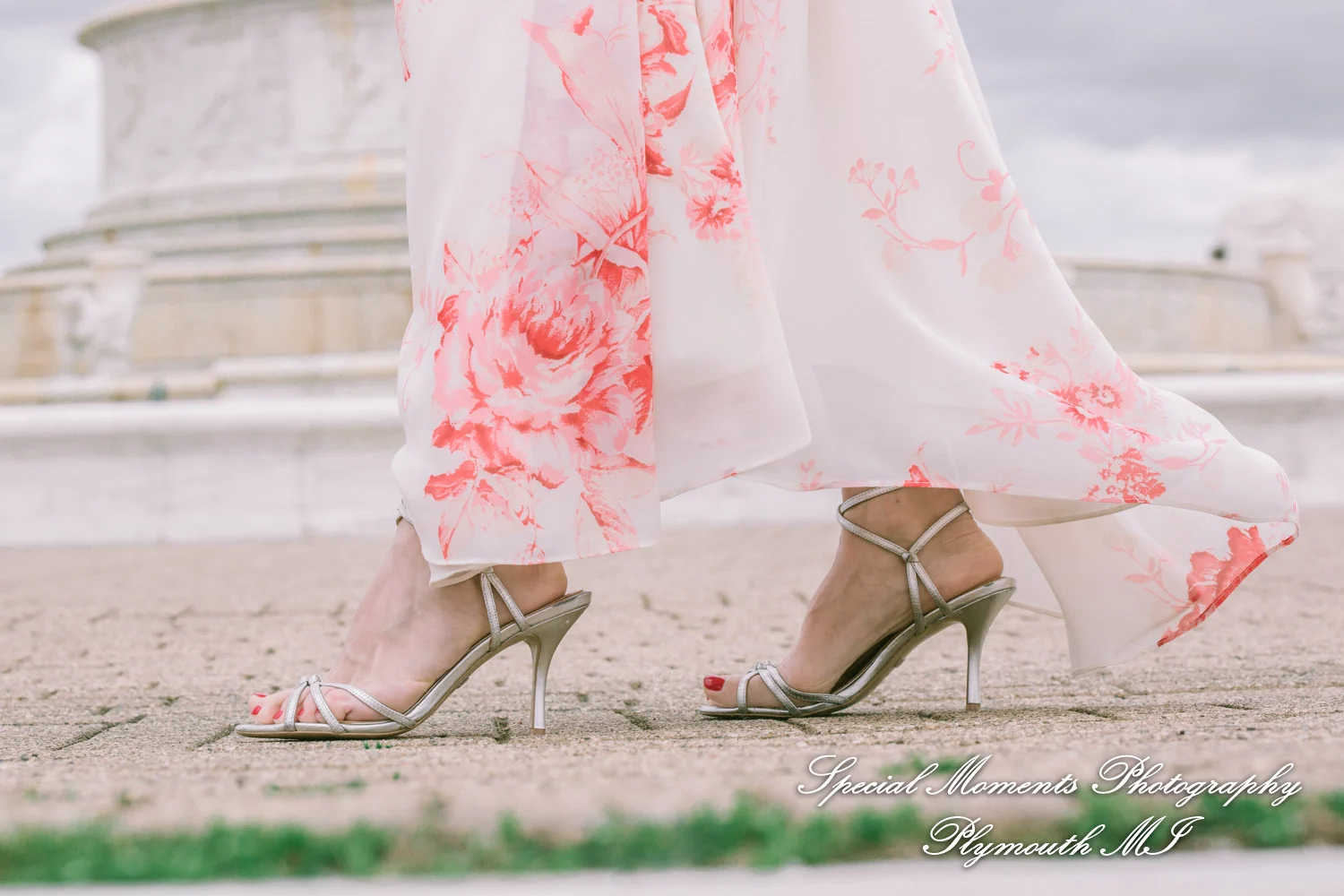 Belle Isle Detroit MI engagement photograph