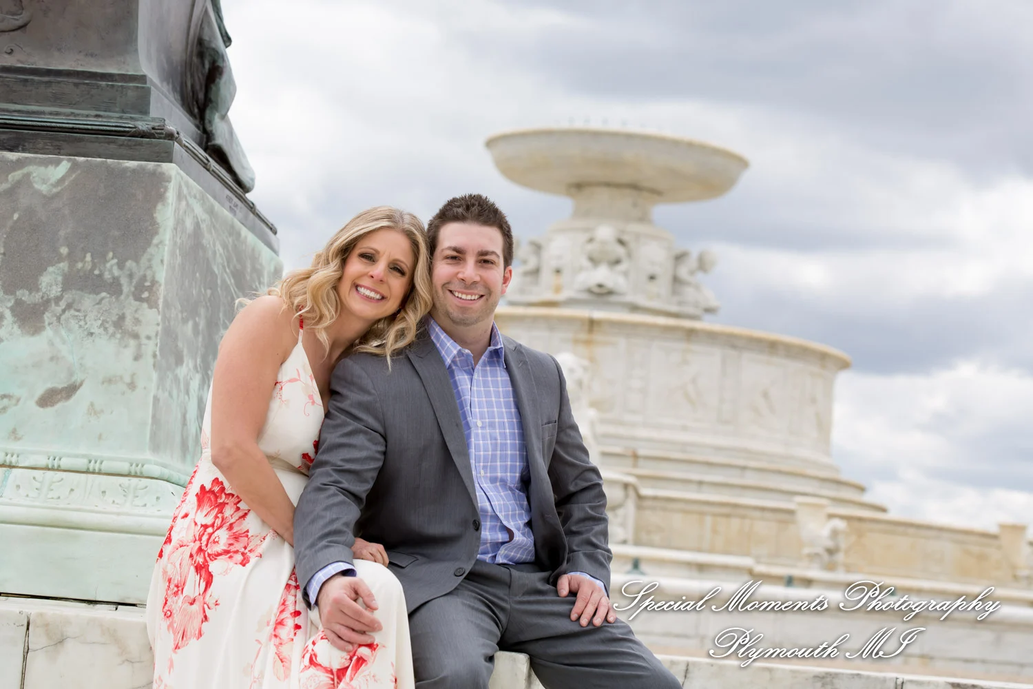 Belle Isle Detroit MI engagement photograph