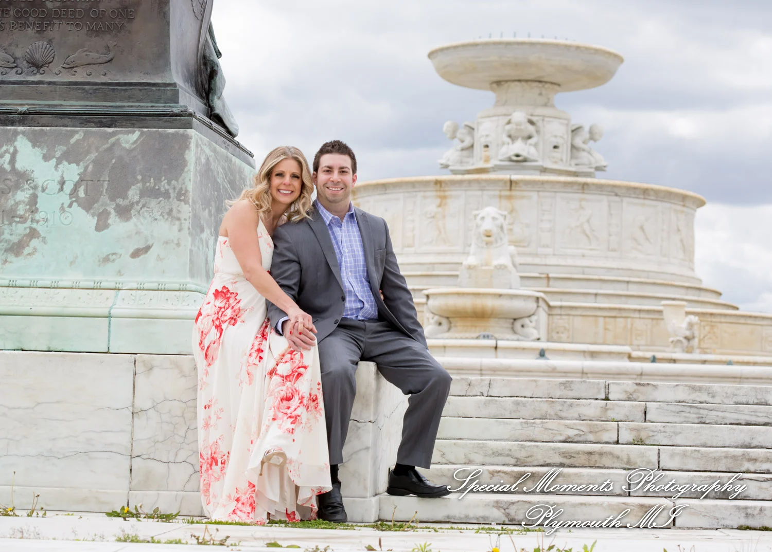 Belle Isle Detroit MI engagement photograph