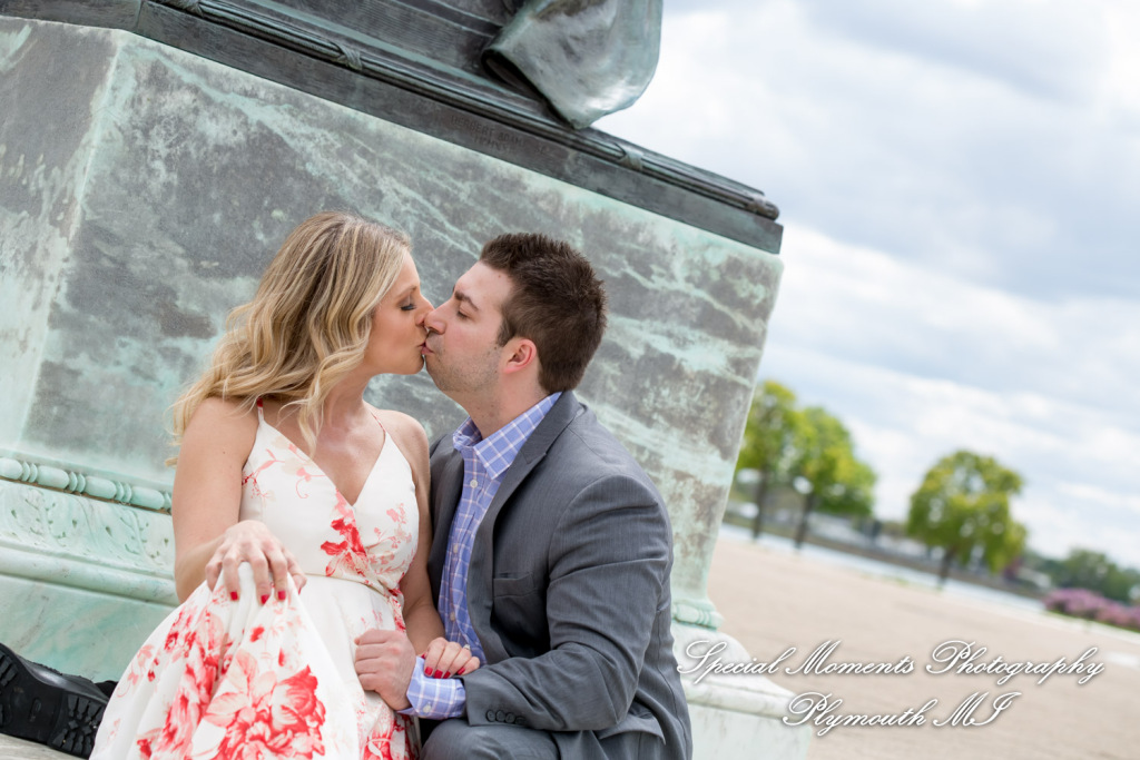 Melissa & Philip at Belle Isle Fountain Detroit MI engagement photography
