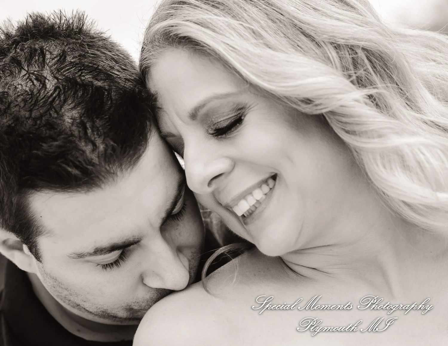 Belle Isle Detroit MI engagement photograph
