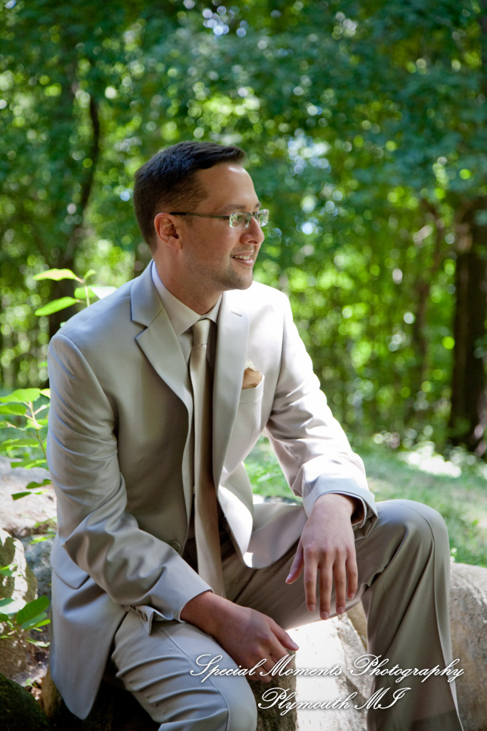 Josh & Dee at George George Memorial Park Clinton Twp MI wedding photography