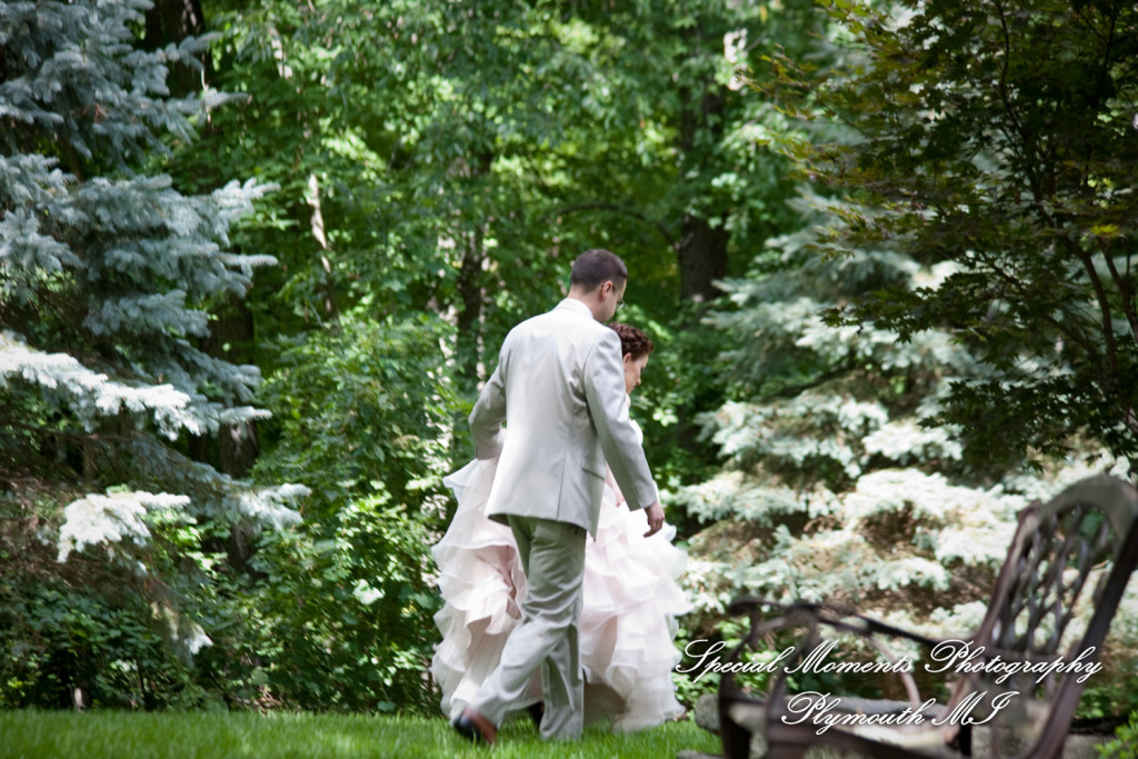 Josh & Dee at George George Memorial Park Clinton Twp MI wedding photography