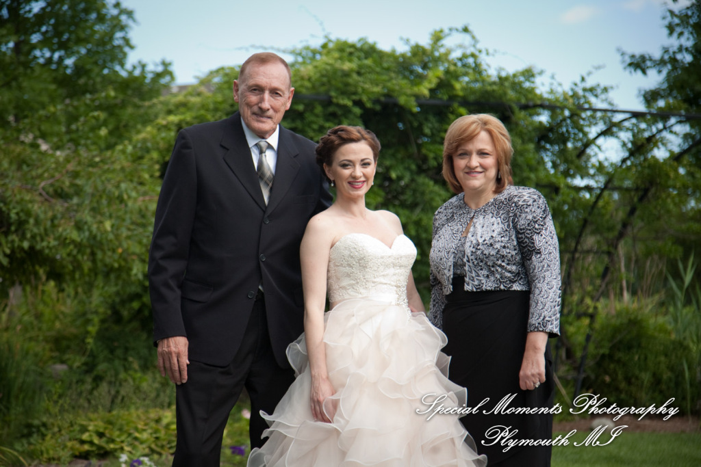 Josh & Dee at George George Memorial Park Clinton Twp MI wedding photography
