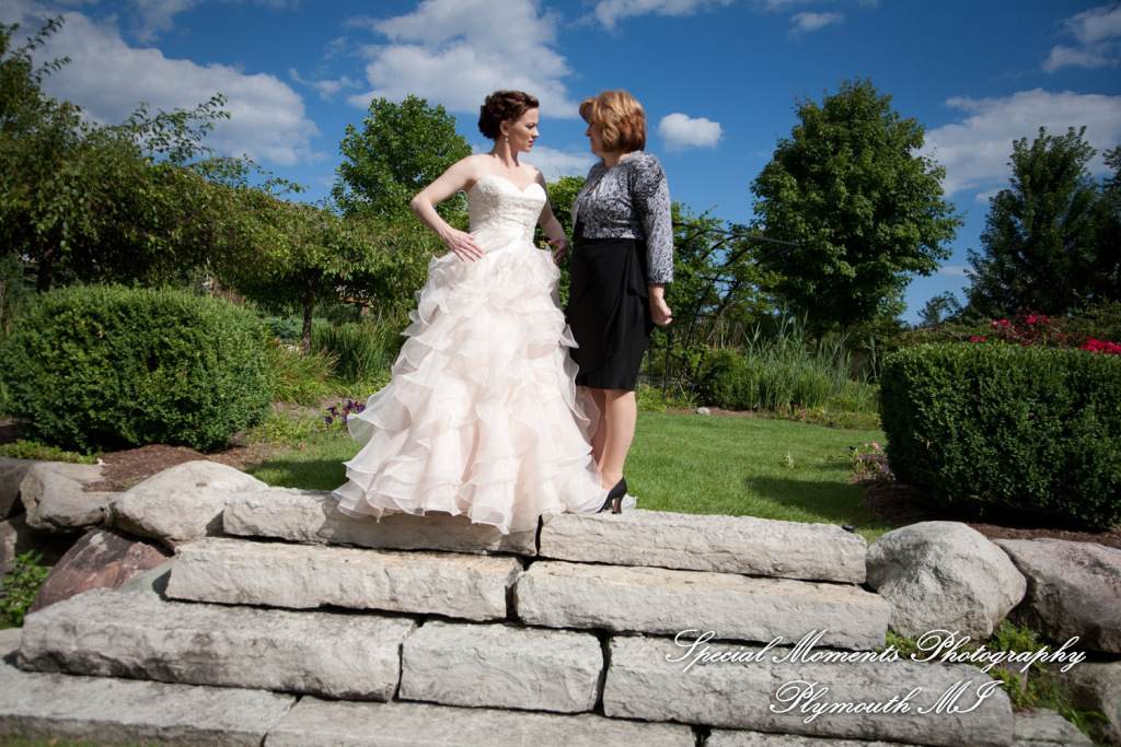 Josh & Dee at George George Memorial Park Clinton Twp MI wedding photography