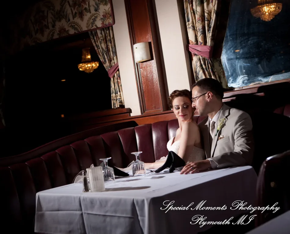 Lelli's Inn Auburn Hills MI wedding photograph