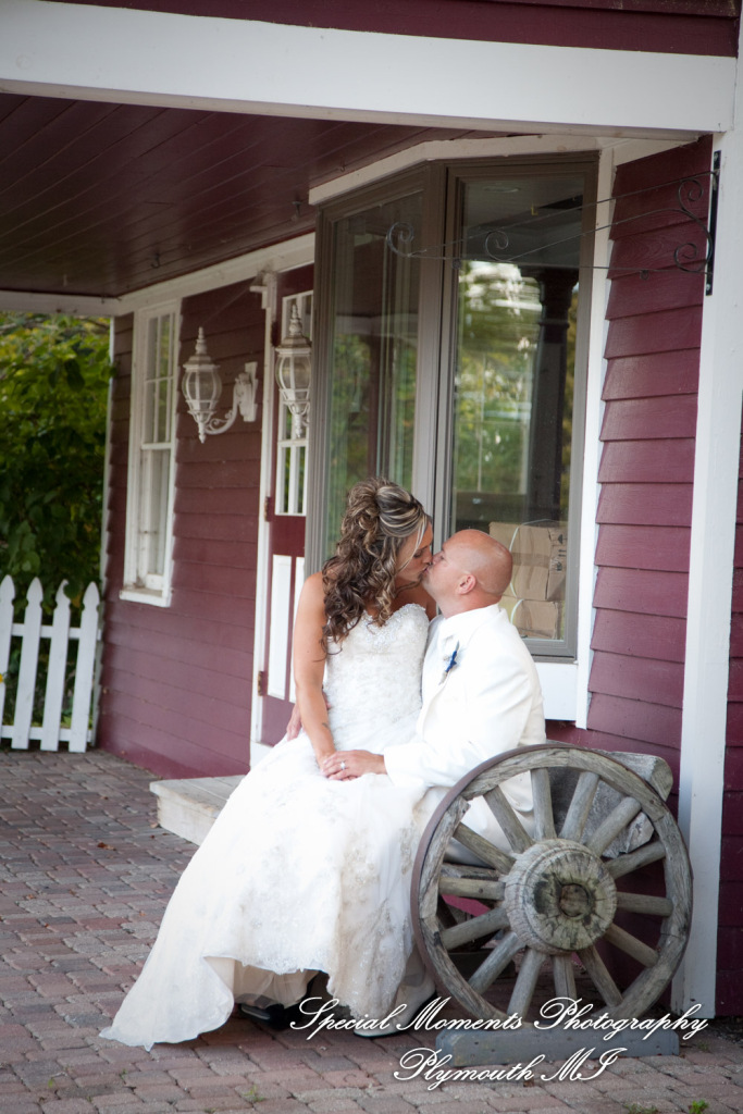Maggie & Toni at Canterbury Castle Lake Orion MI wedding photography