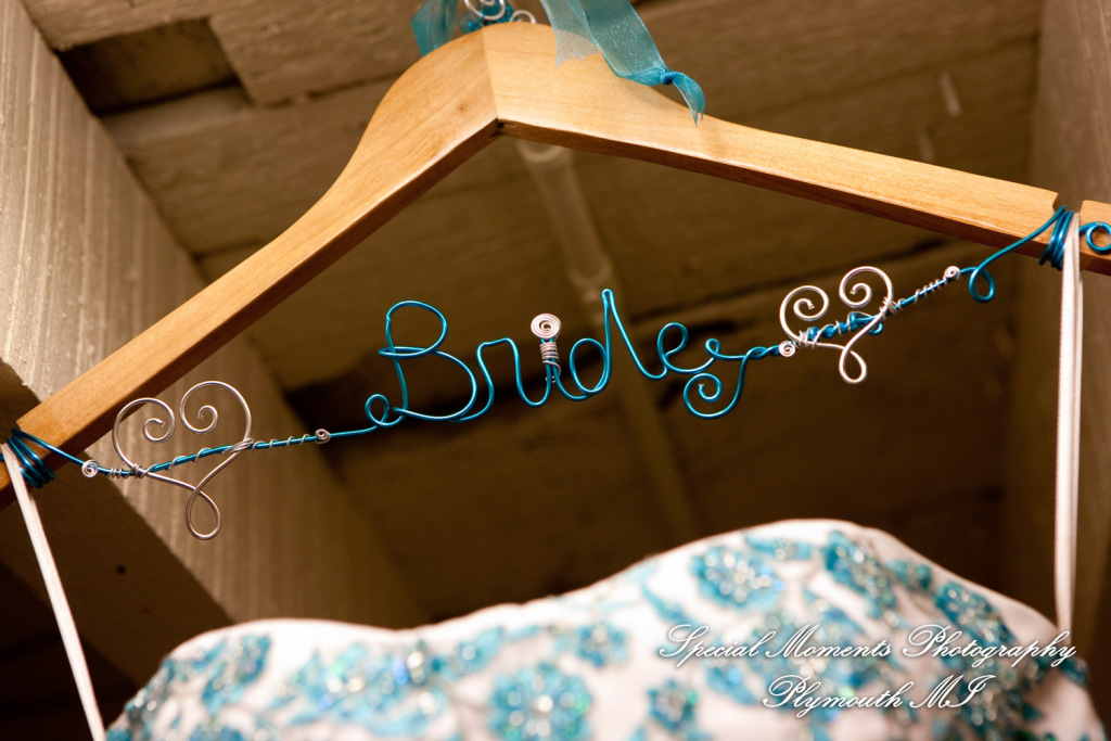 Erynn & Brian at Canterbury Castle Lake Orion MI wedding photograph