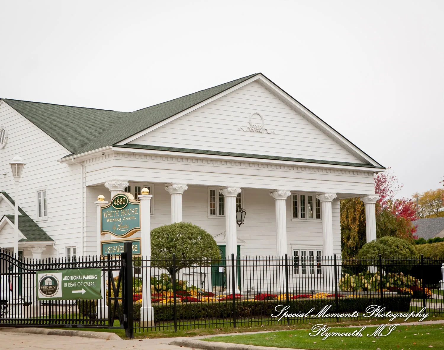 White House Wedding Chapel Warren MI wedding photograph