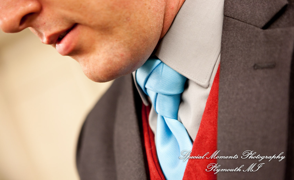 Erynn & Brian at Canterbury Castle Lake Orion MI wedding photograph