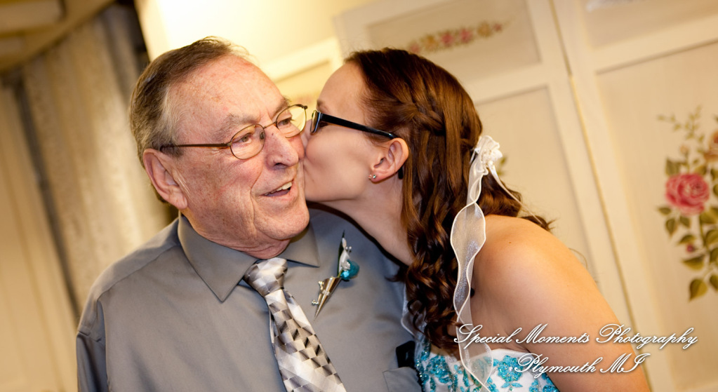 Erynn & Brian at Canterbury Castle Lake Orion MI wedding photograph