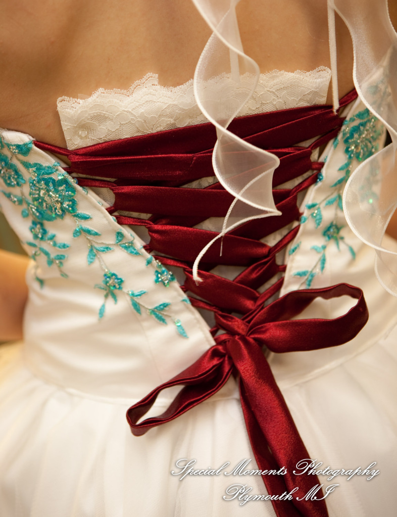 Erynn & Brian at Canterbury Castle Lake Orion MI wedding photograph