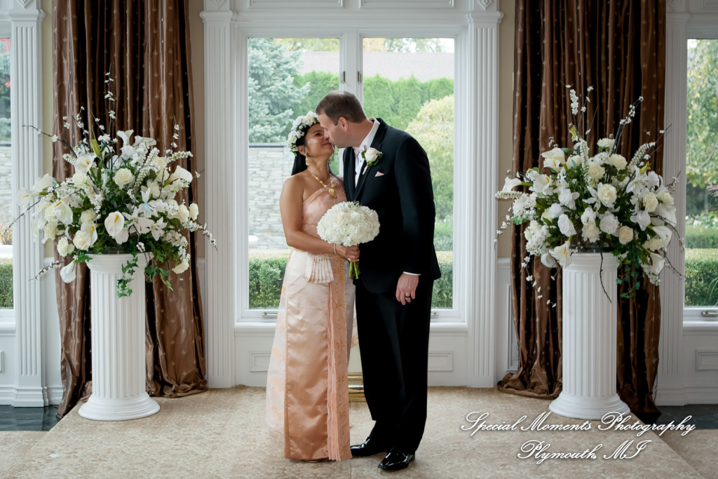 Orawan & Mike at White House Wedding Chapel Warren MI wedding photography