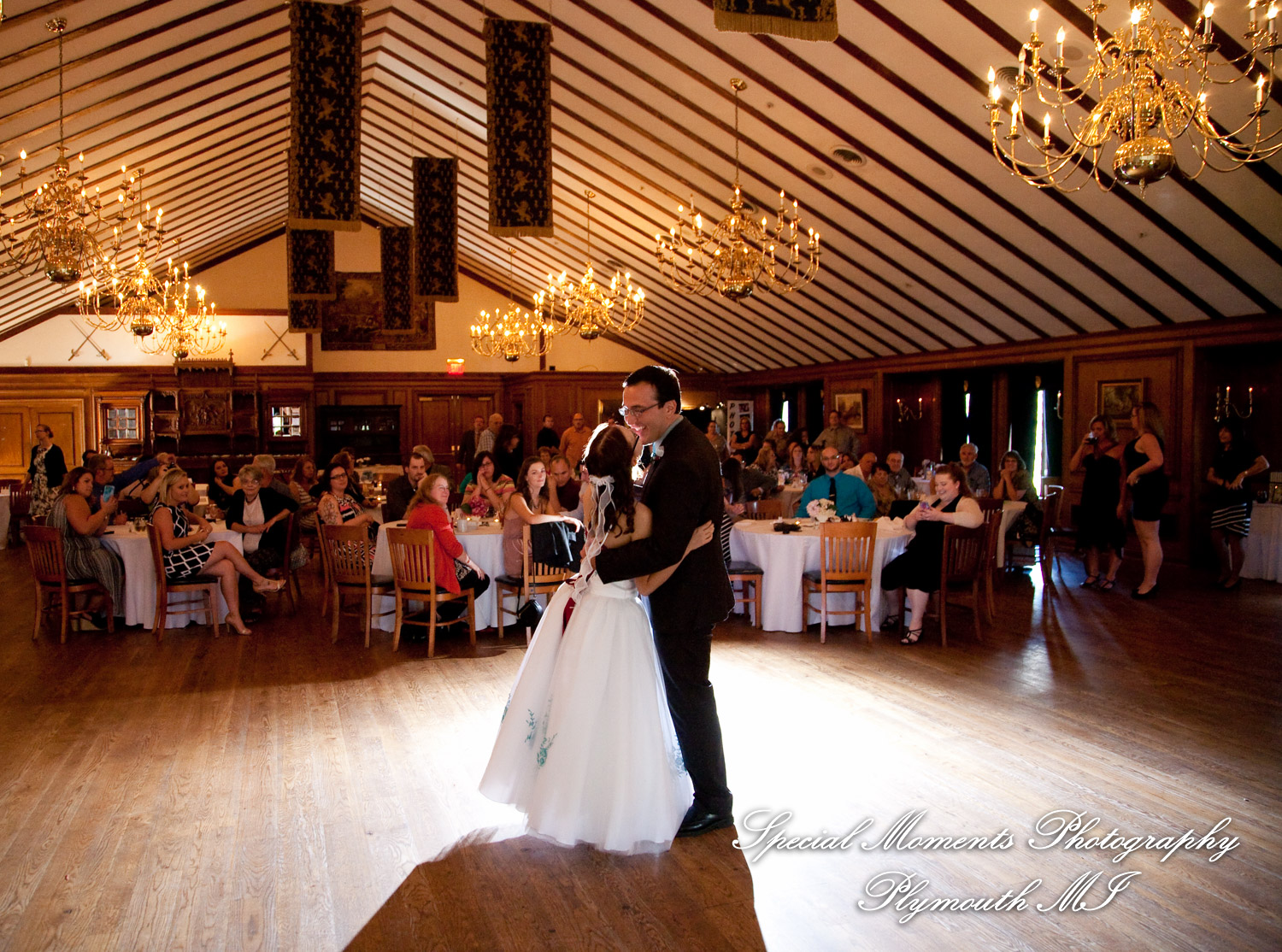 Erynn & Brian at Canterbury Castle Lake Orion MI wedding photograph