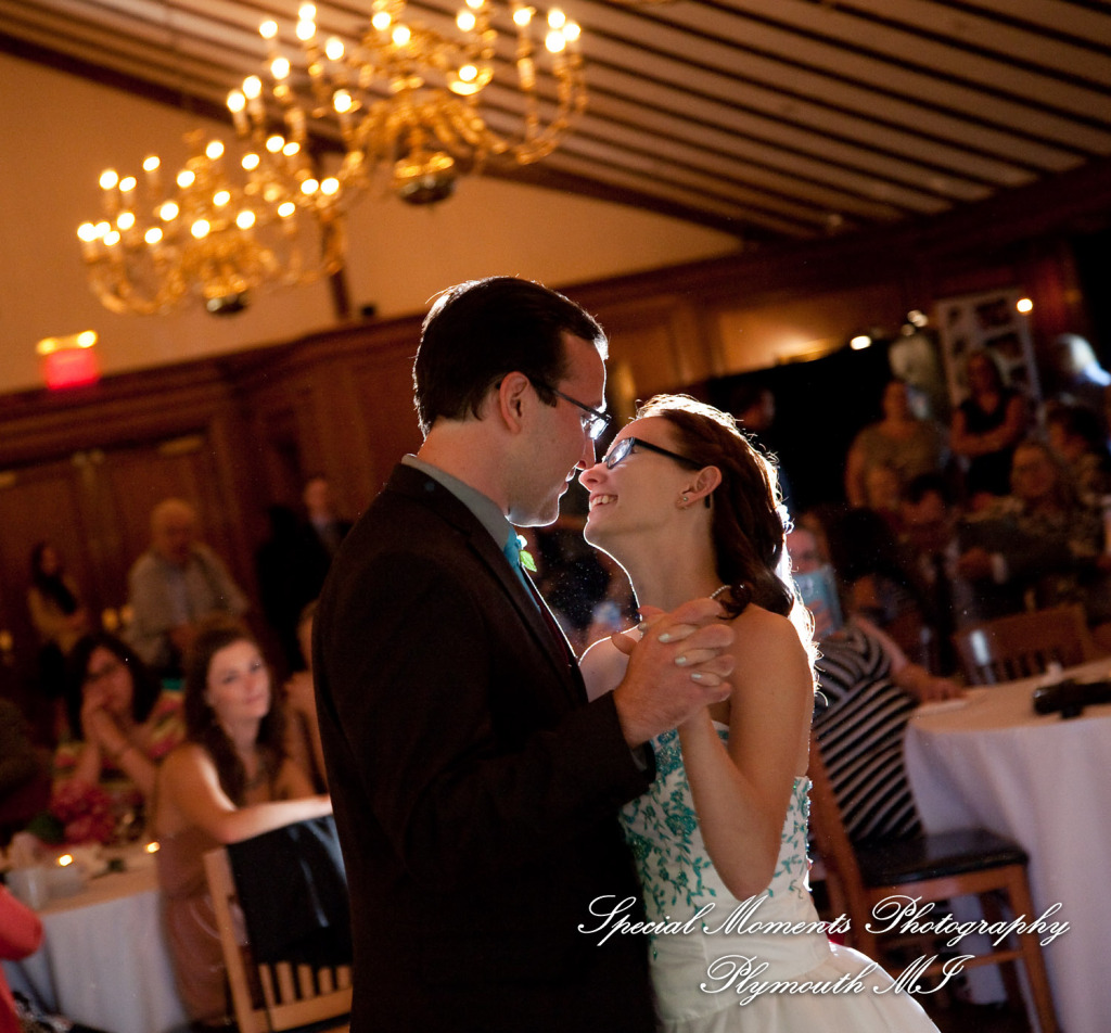 Erynn & Brian at Canterbury Castle Lake Orion MI wedding photograph