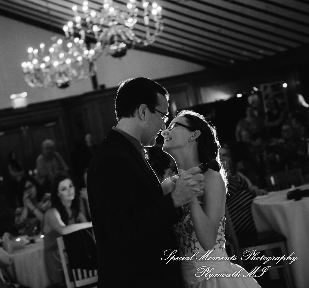 Erynn & Brian at Canterbury Castle Lake Orion MI wedding photograph