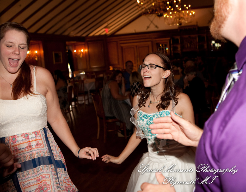 Erynn & Brian at Canterbury Castle Lake Orion MI wedding photograph