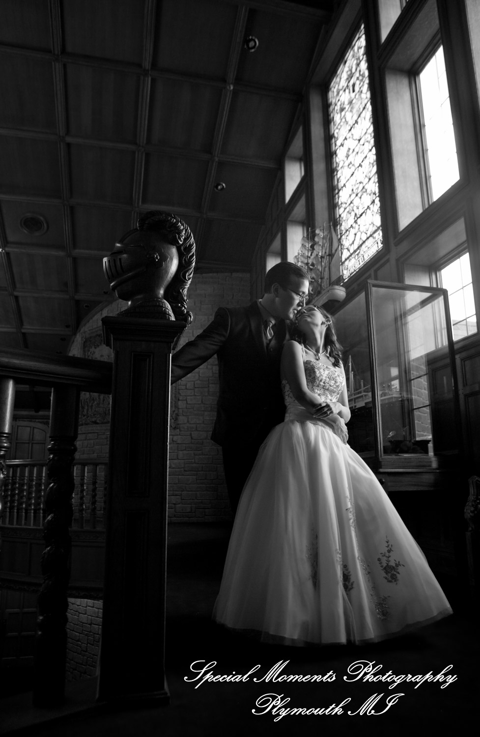 Erynn & Brian at Canterbury Castle Lake Orion MI wedding photograph