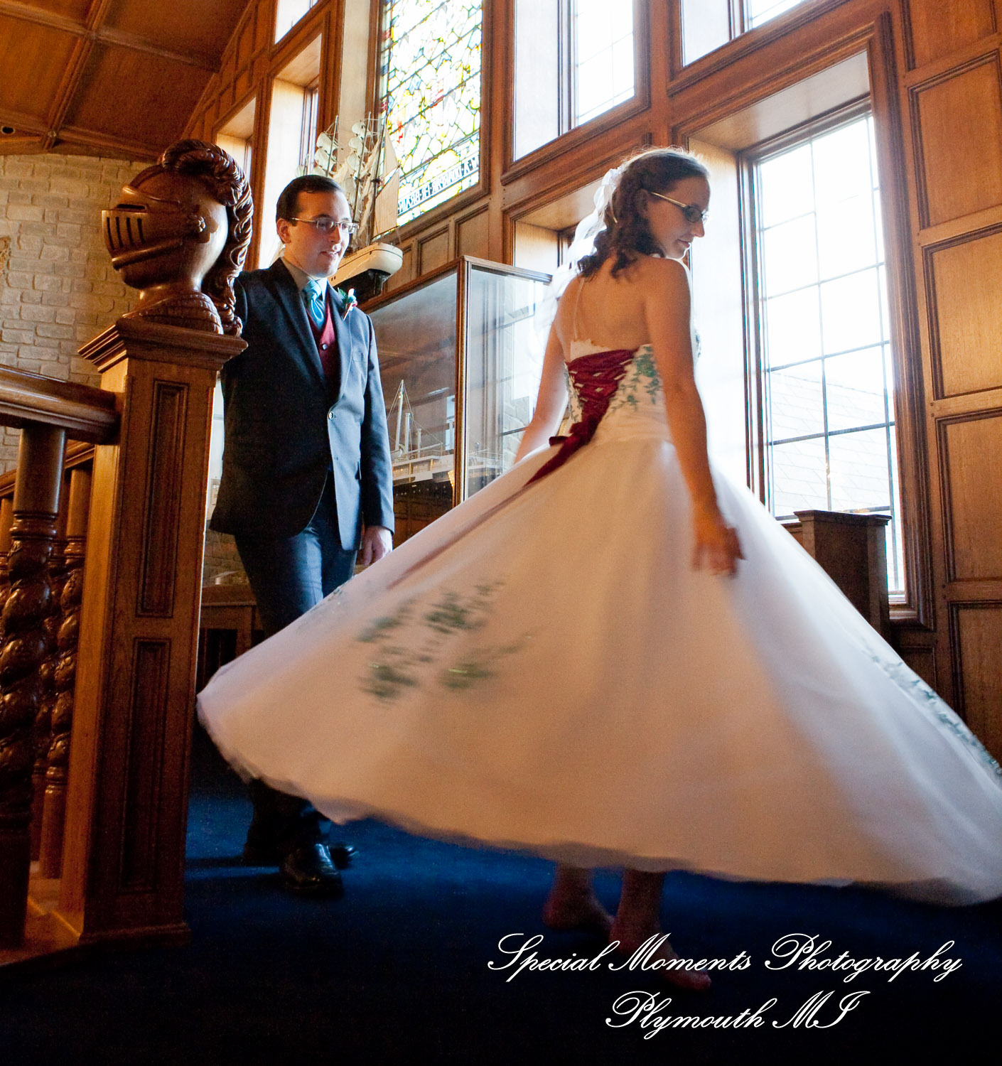 Erynn & Brian at Canterbury Castle Lake Orion MI wedding photograph