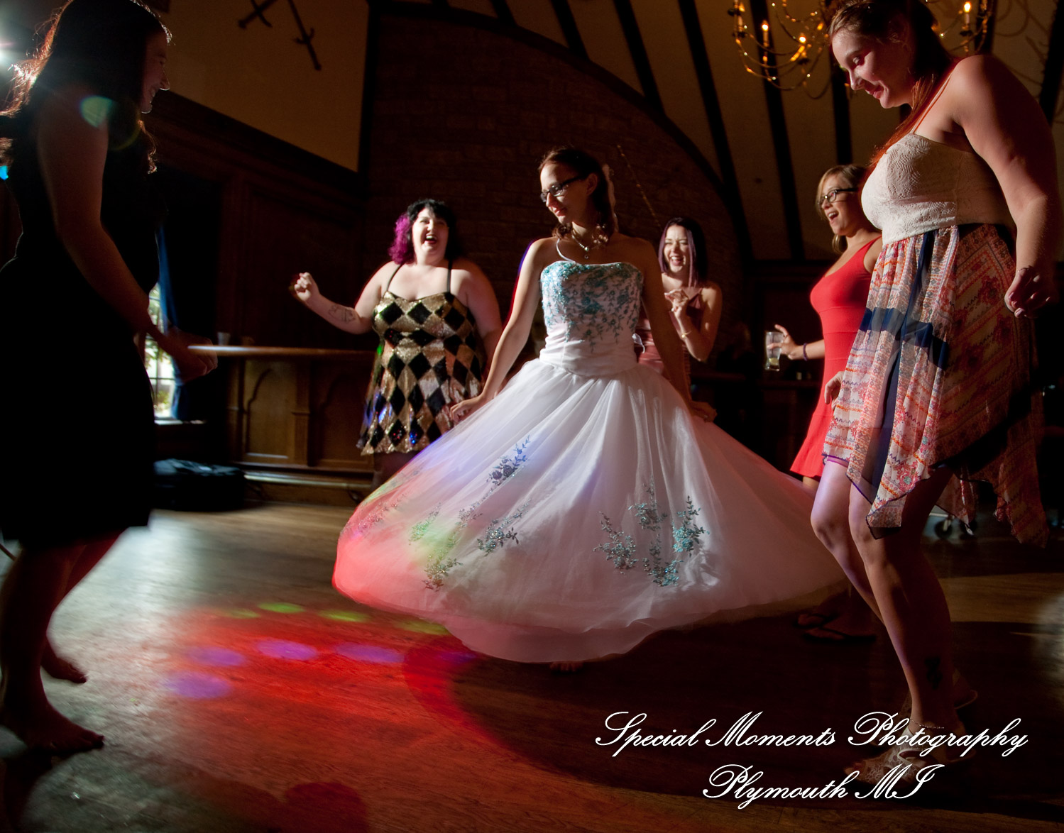 Erynn & Brian at Canterbury Castle Lake Orion MI wedding photograph