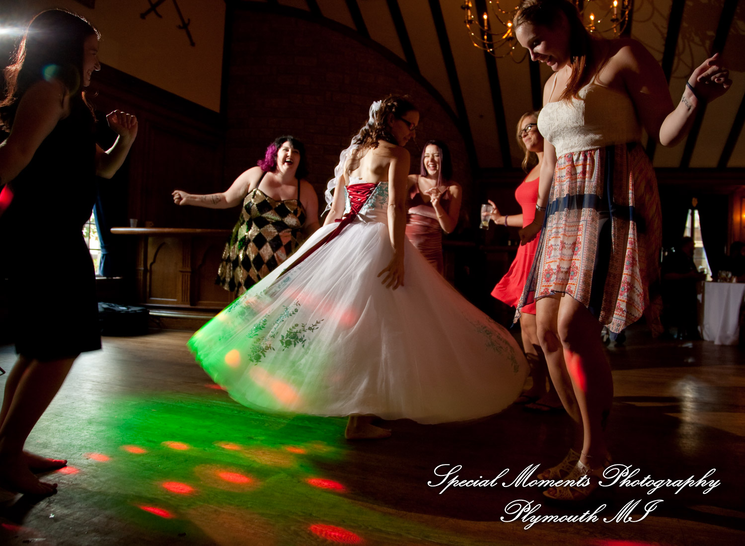 Erynn & Brian at Canterbury Castle Lake Orion MI wedding photograph