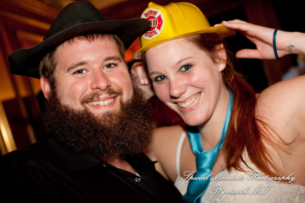 Erynn & Brian at Canterbury Castle Lake Orion MI wedding photograph