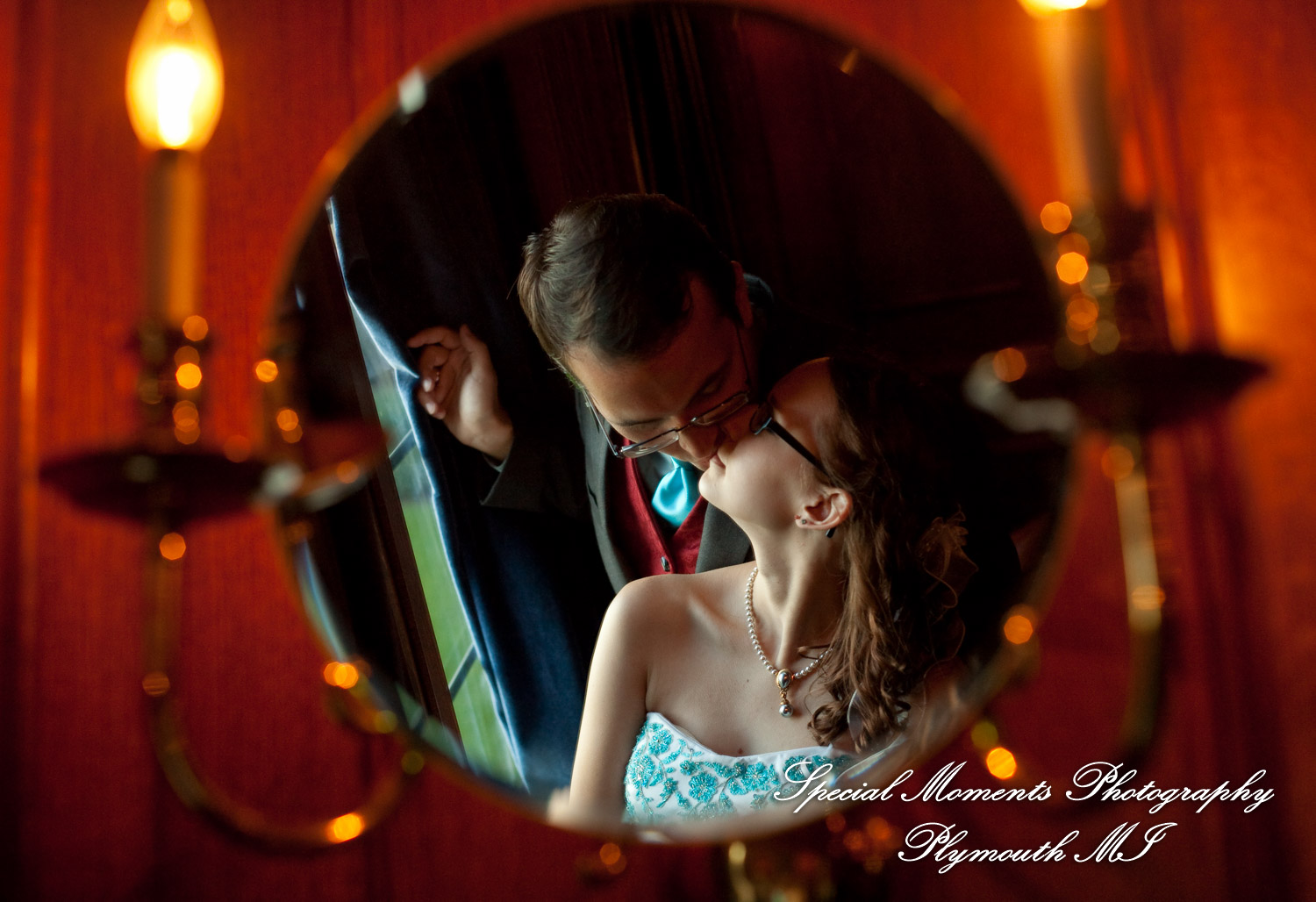 Erynn & Brian at Canterbury Castle Lake Orion MI wedding photograph