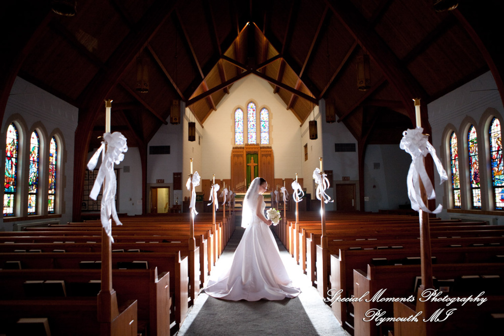 Mary Ann & Kevin at Emmanuel Lutheran Dearborn MI wedding photograph