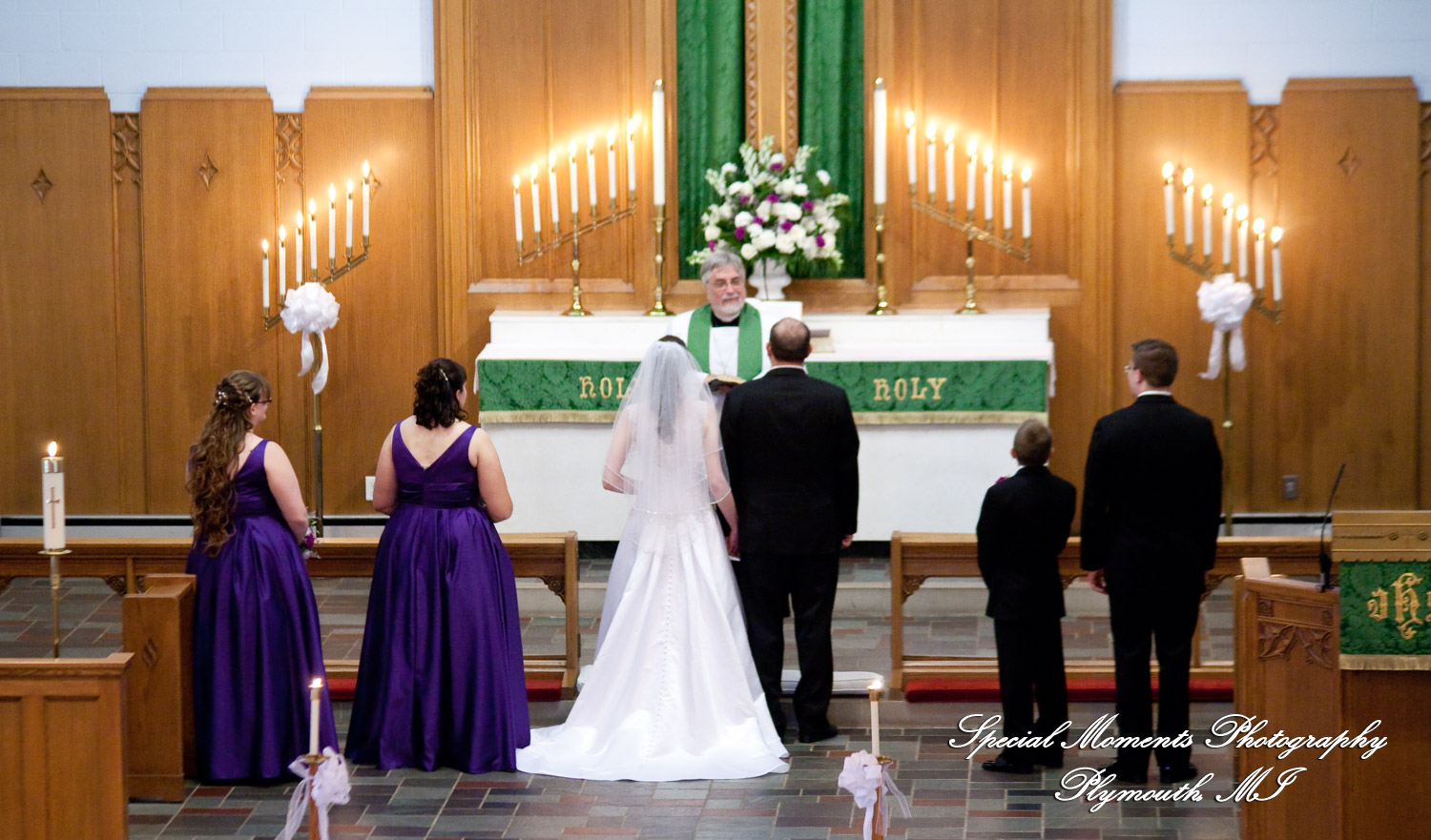 Mary Ann & Kevin at Emmanuel Lutheran Dearborn MI wedding photograph