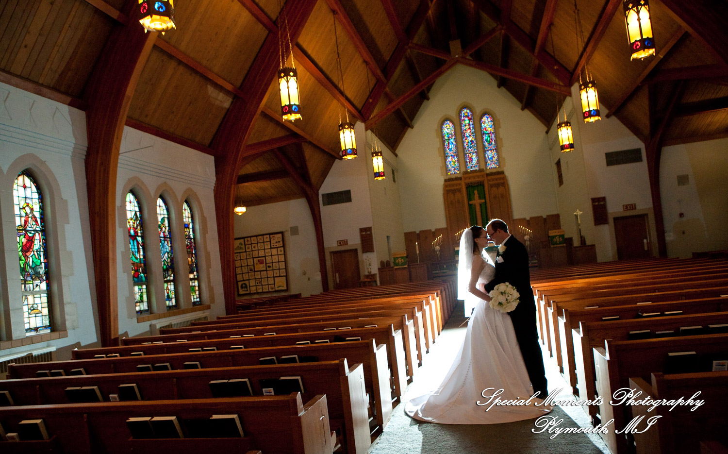 Mary Ann & Kevin at Emmanuel Lutheran Dearborn MI wedding photograph